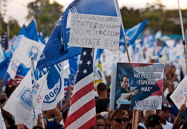 Puerto Rican citizens protest for statehood.
courtesy of The Sun