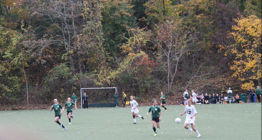 Both Greenwich Academy and Sacred Heart teams fought hard throughout the entirety of the game and showcased their soccer skills.
Grace Isford 15